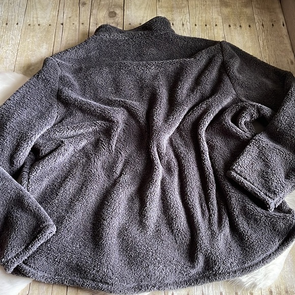 Charcoal Gray 1/4 Zip Teddy Pullover NWT - Picture 4 of 7